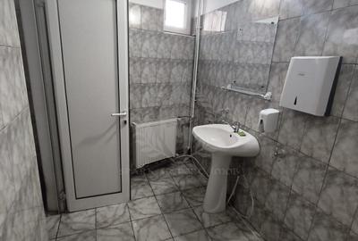 Spațiu comercial, de 245 mp, în Central - 9