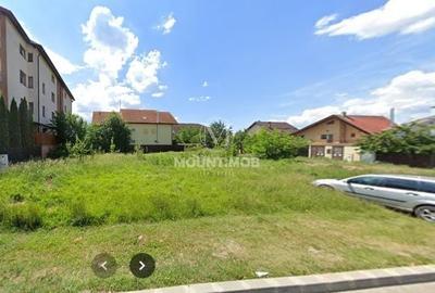 Teren Construcții intravilan de 978 mp, în Tractorul - 2