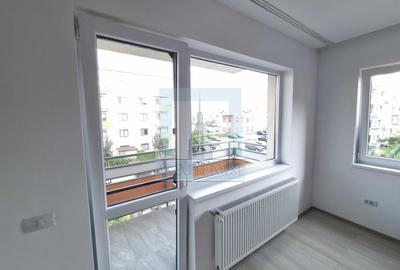 Apartament cu 3 camere decomandat, mobilat în Tractorul - 5