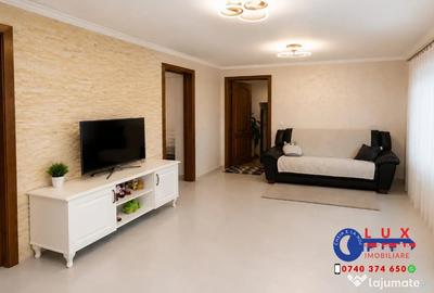 Casă cu 4 camere cu Teren 722 Mp în Păcii