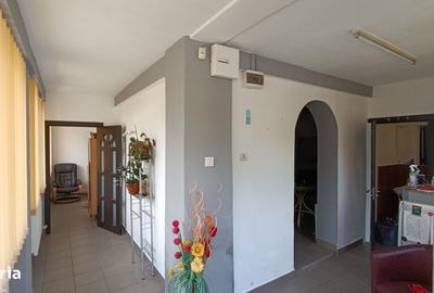 Casă cu 5 camere decomandat cu Teren 200 Mp în Central - 3