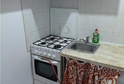 Garsonieră decomandată în Complex Studențesc