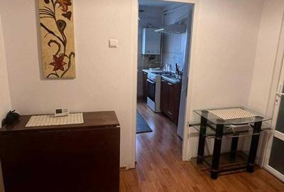 Apartament cu 3 camere decomandat în Dacia
