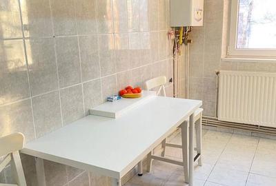 Apartament cu 3 camere în Tractorul - 3