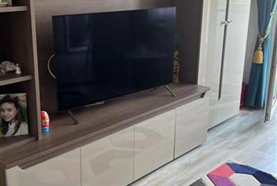 Apartament cu 2 camere decomandat, mobilat în Republicii
