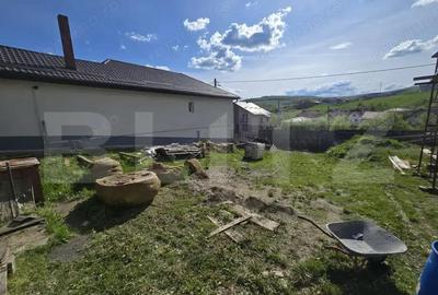 Casă cu 4 camere cu Garaj în Vâlcele - 7