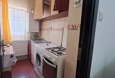 Garsonieră decomandată în Central