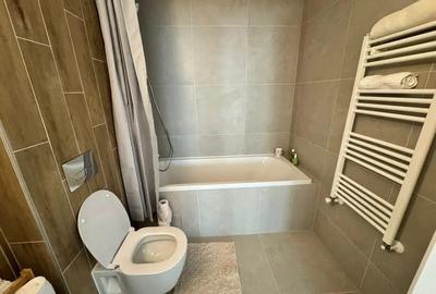 Apartament cu 2 camere decomandat în Tractorul - 10
