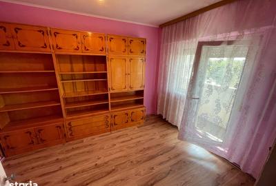 Apartament cu 4 camere decomandat în Micro 16 - 2
