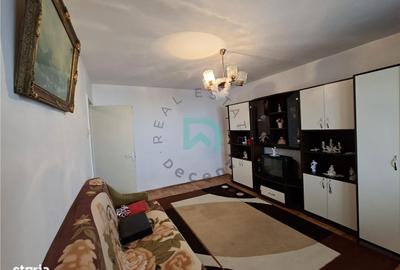 Apartament cu 3 camere decomandat în Florilor - 1