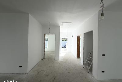 Casă cu 3 camere cu Teren 275 Mp în Sânmihaiu Român - 2