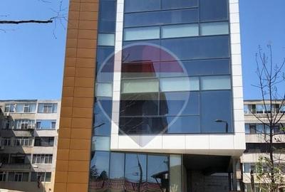 Spațiu comercial, de 1,039 mp, în Piața Nouă