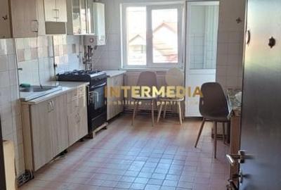 Apartament cu 2 camere decomandat, mobilat în Industrială