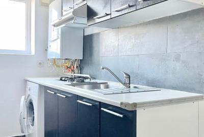 Apartament cu 2 camere decomandat, mobilat în Central
