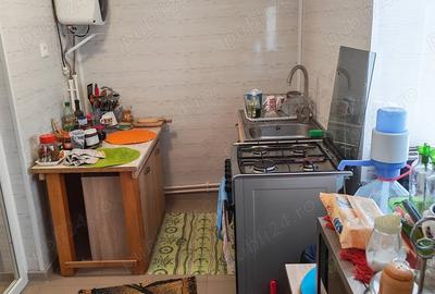 Casă cu 6 camere în Calomfirești