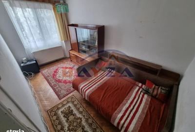 Apartament cu 3 camere semidecomandat în Central - 2
