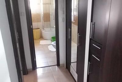 Apartament cu 2 camere decomandat în Calea București