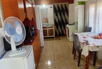 Casă cu 4 camere cu Teren 800 Mp în Central