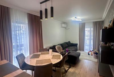 Apartament cu 4 camere decomandat în Drumul Taberei