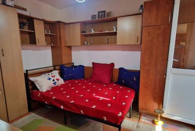 Apartament cu 3 camere semidecomandat în ICIL - 4