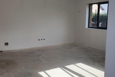 Casă cu 4 camere cu Teren 227 Mp în Domnești - 5