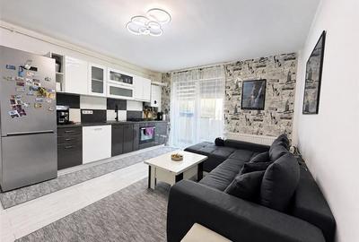 Apartament cu 3 camere decomandat, mobilat în Turnișor