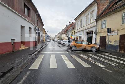 Spațiu comercial, de 60 mp, în Orașul de Jos - 1
