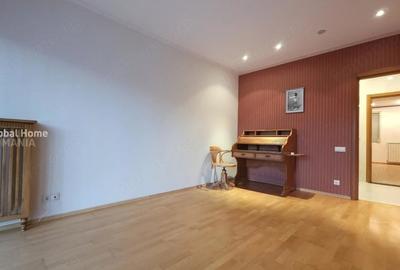 Casă cu 10 camere cu Teren 452.98 Mp în Pipera
