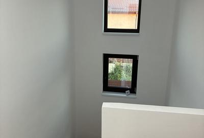Casă cu 4 camere cu Teren 477 Mp în Central