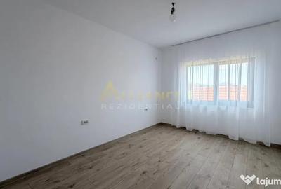 Casă cu 3 camere cu Teren 375 Mp în Berceni - 1
