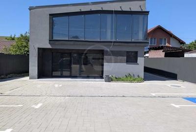 Spațiu comercial, de 162 mp, în Florești