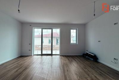 Duplex cu 4 camere cu Canalizare în Remetea Mare - 3