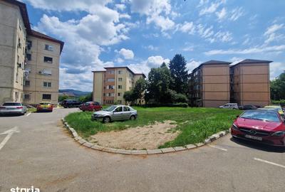 Teren de 892 mp, în Central - 4