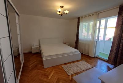 Apartament cu 3 camere decomandat în Grigorescu