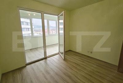Apartament cu 3 camere semidecomandat, mobilat în Florești - 6