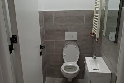 Birou, de 66 mp, în P-ța Unirii - 20