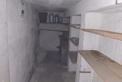 Garsonieră decomandată în Sud