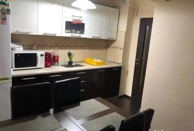 Apartament cu 3 camere decomandat în Micro 38 - 4