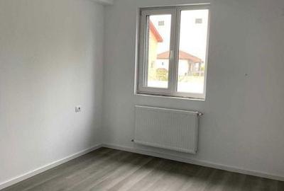 Casă cu 4 camere cu Teren 92 Mp în Central - 8