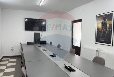Spațiu comercial, de 48 mp, în Central