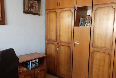 Apartament cu 3 camere semidecomandat în Valea Rosie
