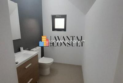 Spațiu comercial, de 1,393 mp, în Central - 7