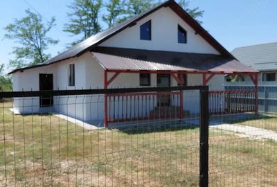 Casă cu Teren 370 Mp în Buturugeni