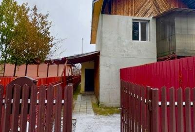 Casă cu 4 camere în Central - 1