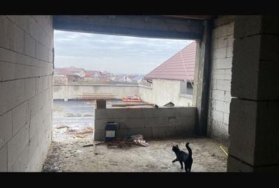 Casă cu 7 camere cu Teren 486 Mp în Lumina - 1