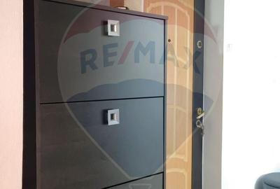 Apartament cu 3 camere semidecomandat în Sud - 3