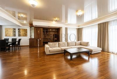 Apartament cu 3 camere decomandat, mobilat în Capitale