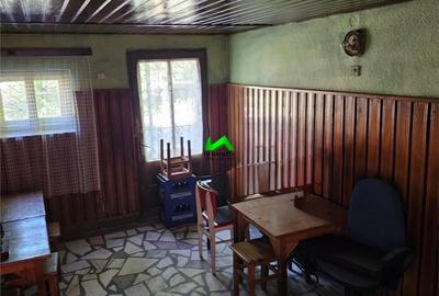 Casă cu 4 camere cu Teren 770 Mp în Rășinari