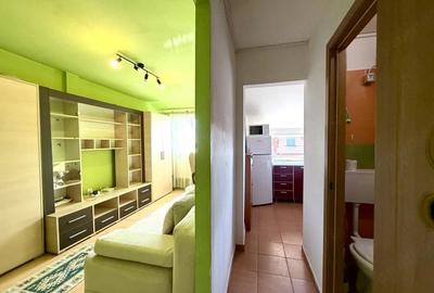 Garsonieră decomandată în Lipovei