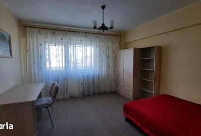 Apartament cu 4 camere decomandat în Târgu Cucu